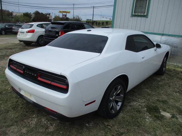 2015 Dodge Challanger SXT - $2,600 (down 6825 e. hwy 290)63439207737859123