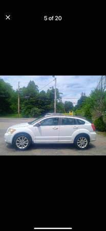 2011 Dodge Caliber (Solo 84 mil millas) - $3.400 (Newburgh)63436938337667124