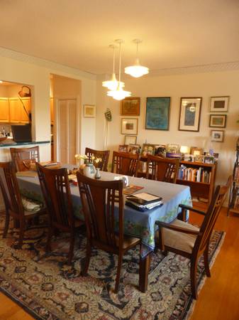 $3,750 / 2br - 1050ft2 - Modern 2-bed 2-bath Penthouse in Brookline (garage / MBTA / laundry) (Brookline)63856552867587121