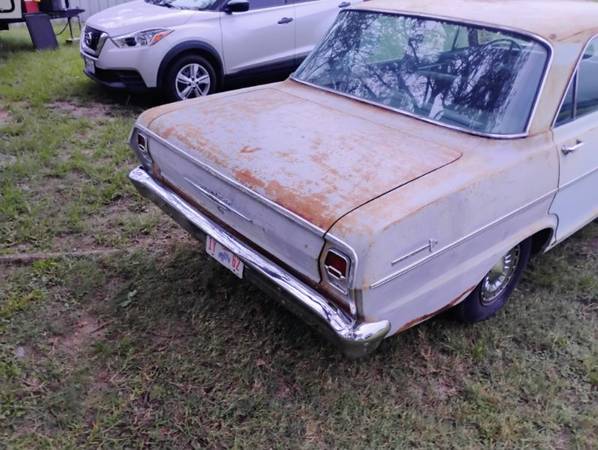 1962 Chevy II 300, 4 puertas, motor recto de 6 cilindros, 3 velocidades en el volante - $5.000 (Marquez)63470431654275122