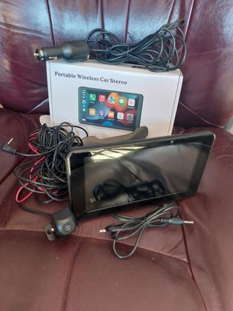 Car 7" LCD Display  Wireless Multimedia Player with Rear Camera 1