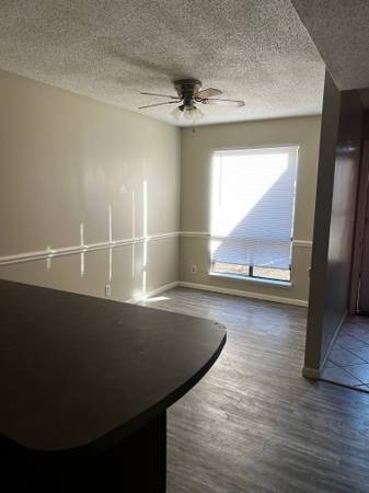 $875 / 2br - 1040ft2 - Riverview is Calling to You! Come and Apply Today! (Emporia)63978413971202124