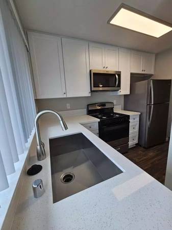 1 Bed / 1 Bath. We welcome your pets! Ask about our pet policy! 1