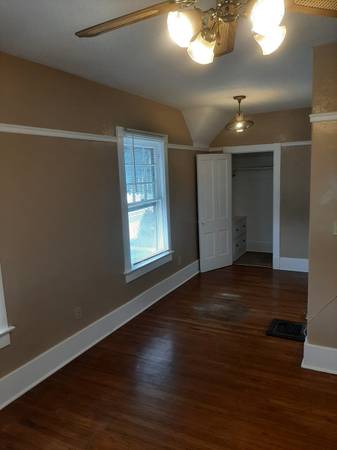 $1,150 / 1br - 750ft2 - One Block from Colorado College All Utilities Included (Downtown Colorado Springs)63687136613377121