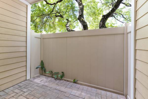 $830 ☕📖Snuggle Into Fall – Charming Studio Retreat (Metairie)63903653256834124