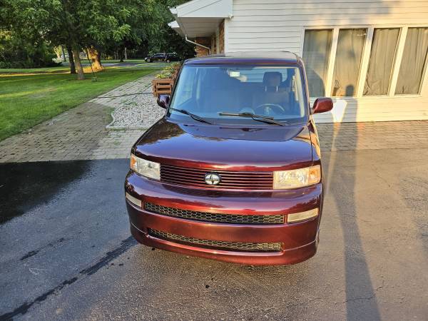 2006 SCION XB 40MPG 5 SPEED - $5,800 (Oswego)63618926268035123