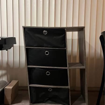 Wooden shelf (wonky) 1