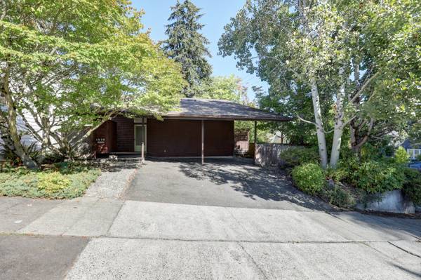 $3,795 / 3br - 1860ft2 - Bright, Spacious 3 Bedroom Home Rambler in Wedgewood! (Seattle)63852482731651121