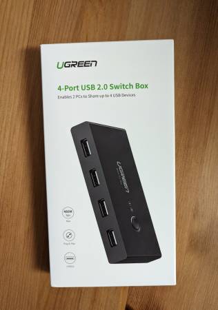 UGREEN 4-Port USB Switch Box 1