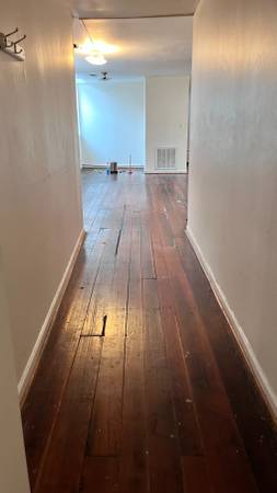 $2,900 / 3br - Great Special!!!!!   3Bedroom - 1Bath on King St - Downtown (Charleston)64016105369602124