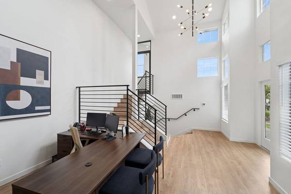 New Year Magic: Find Your Perfect Apartment Six Weeks Free Today! 1