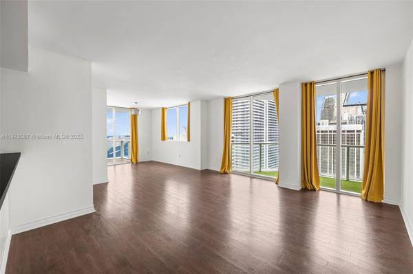 $4,500 / 2br - Apartment with stunning views of the Bay (253 NE 2nd St)64051007971586121
