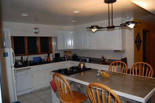 $1,200 / 3br - 16000ft2 - Roommate/s wanted (Tufts/Hillside)63620245315459122