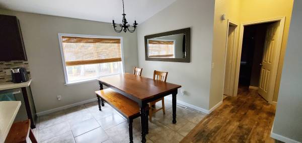 $200,000 / 3br - 1352ft2 - Beautiful 3 Bedroom, 2 Bath, Golden West in Park (Milwaukie)63820848787201124
