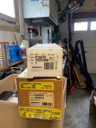 03 Saturn Vue NOS  HVAC control and turn signal switch 1