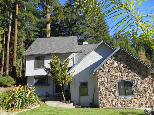 Spacious Scotts Valley Executive Style Home 1