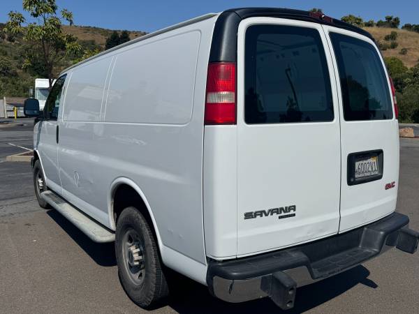 2014 CHEVY EXPRESS 2500 FURGÓN DE CARGA, TÍTULO LIMPIO, SE VE Y FUNCIONA EXCELENTE - $5.900 (visitacion valley)63469881229185123