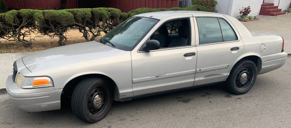 2009 Ford Crown Victoria * Police * Great Driver * VALUE * - $2,900 (oakland hills / mills)63438719068417120