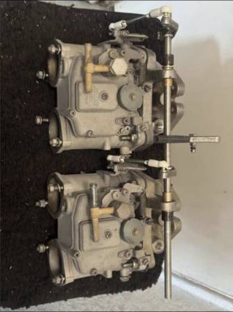 Datsun 510 Dual Mikunni 44 PHH Carbs 1