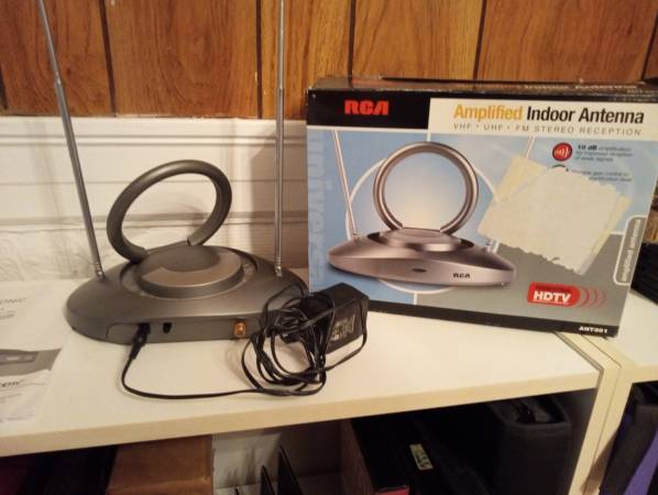 Great RCA Amplified Indoor Antenna!! 1