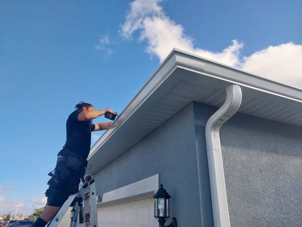 💥🏘️ GUTTER REPAIRS. services 1