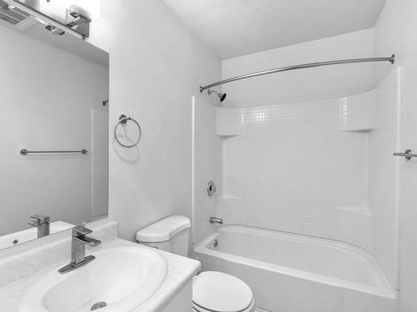 $2,846 / 2br - 1150ft2 - Package Receiving, Ceiling Fans, Carpet/Vinyl Throughout (Escondido)63701665863939124