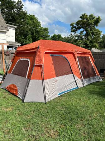 14 person Tent 1
