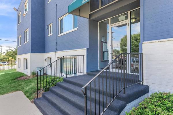 $1,570 / 2br - 850ft2 - 2/BD 1/BA, Secured Access, On-Site Staff (3215 Swann Pl, Suitland-Silver Hill, MD)63882465512323121