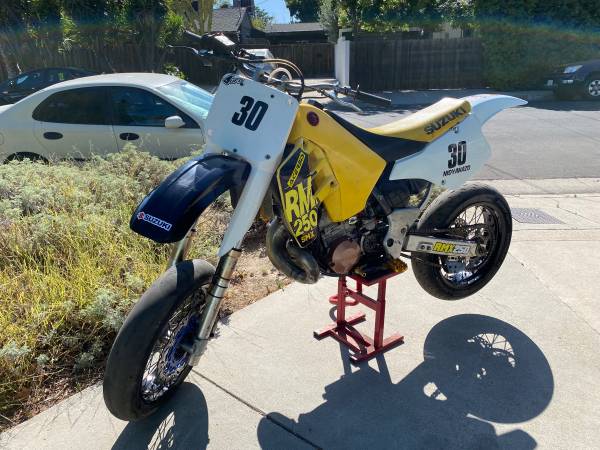 SUZUKI RMX250 SUPERMOTO 2 STROKE 250CC. RMX 250