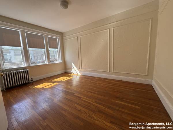 $2,295 / 2br - Perfect for BU + BC - Steps to MBTA - Heat & Hot Water Included (Brighton)63996692757251122