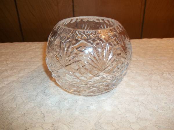 Vintage 1930s Heavy Crystal Rose Bowl Vase – Cut Glass Diamond Design 1