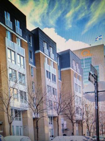 Lease transfer$1150,CHUM/Chinatown,3 1/2big rental companyAvailableNOW 1