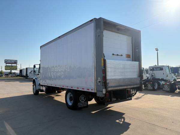 2018 Freightliner M2 106 Single - Photo 4