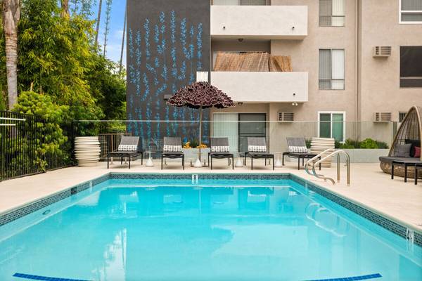 $2,465 / 1 hab. - 700 pies² - Edificio(s) con ascensor, elegantes frentes de baldosas, sauna seco (Hollywood)63857622994819123