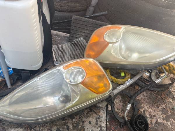 2002 Honda civic headlights 1