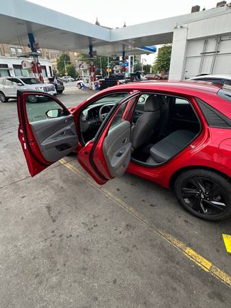 2023 Hyundai Elantra SEl - $16,000 (Brooklyn)63614465497987121