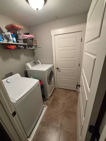 $2,400 / 3br - 1500ft2 - Townhome in fantastic location! (Midvale)63670972812033123
