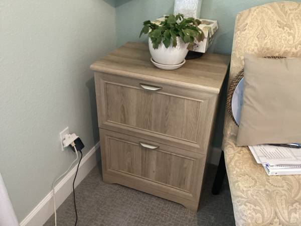 File cabinet - 2drawer 1
