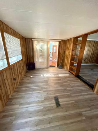 $165,000 / 2br - 720ft2 - River Pines new listing! two bedrooms 1 bath $165,000 (NASHUA)63656212656899124