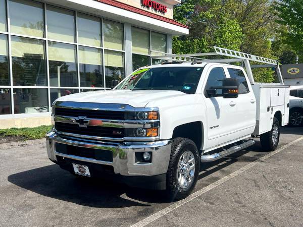 2017 Chevrolet Chevy Silverado 2500HD CARGADO Z71 CABINA CREW 6.0L V8 CAJA DE UTILIDADES!! - $26,994 (+ MASTRIANOS DIESELLAND)63615415659521121