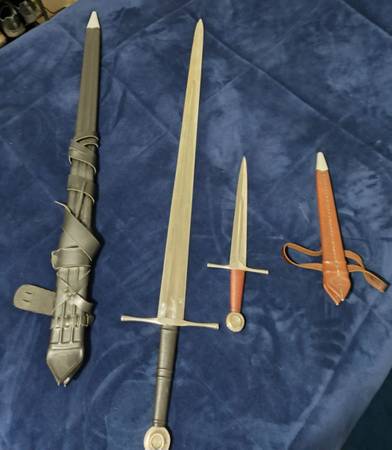 Darksword Armory Sword and Dagger 1