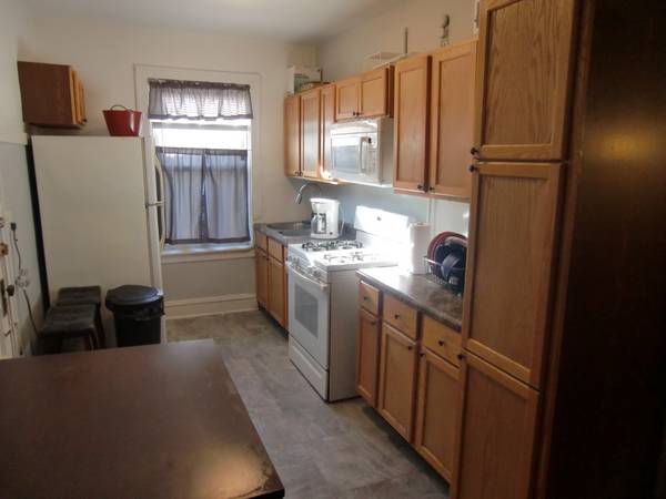 $600 / 3br - 2 bedrooms available63898732005123122