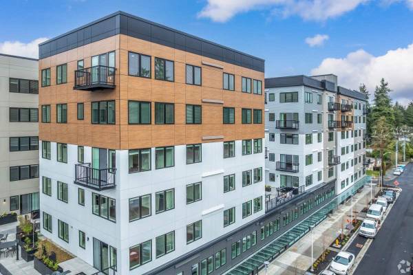 New Studio, In Shoreline, In-Home Washer & Dryer, Dishwasher 1