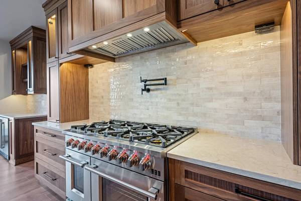 $1,675,000 / 4br - 2941ft2 - New custom home, 10 acres, river frontage, panoramic cascade views (Central Oregon)64286027406467124