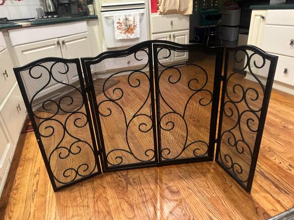 FIREPLACE SCREEN 1