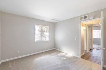 $1,785 / 2hab - 844ft2 - Lavavajillas, Spa/Bañera de hidromasaje, Instalaciones de lavandería, Admite mascotas (43230 Gadsden Avenue, Lancaster, CA)63952932368387124