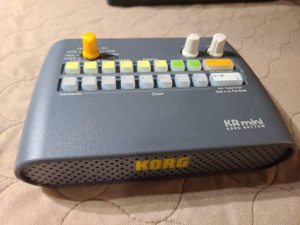 Korg KR-mini Drum machine ( like new) 1