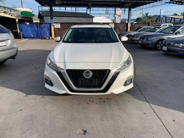 2019 Nissan Altima SV - $9,999 (North Hollywood)63441128583299121