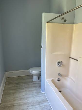 $1,375 / 1br - 1 bedroom near Lake Louise (Weaverville)64029373751937124