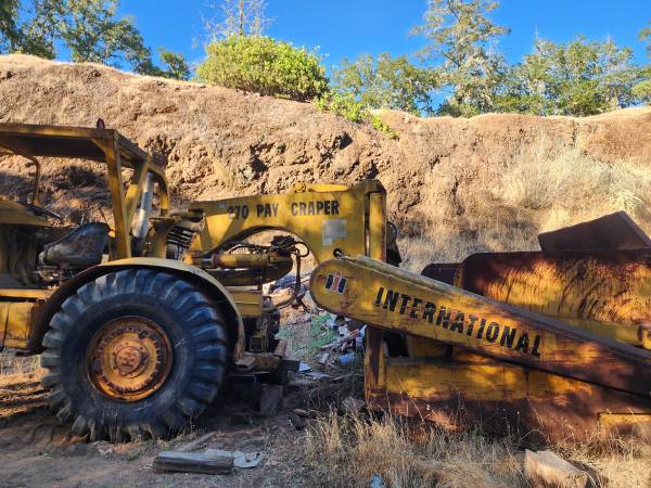 International 270 Payscraper 1